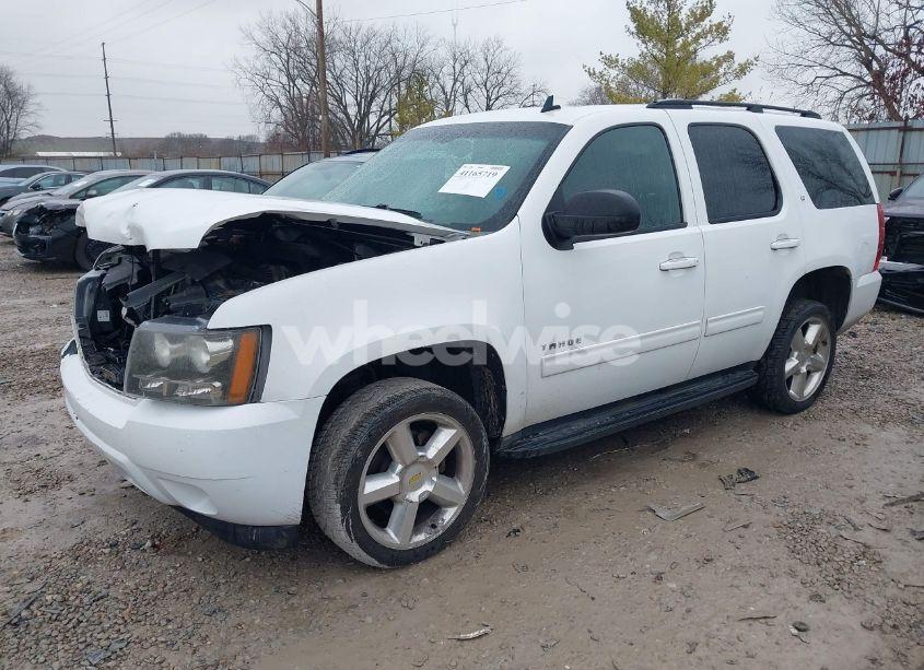 Photo 2 of 2012 Chevrolet Tahoe LT (VIN 1GNSKBE06CR123574)