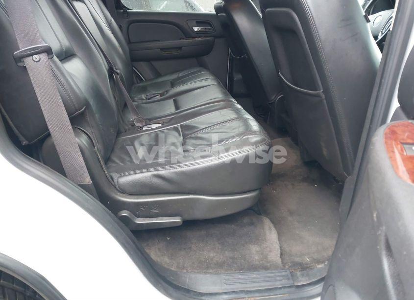 Photo 8 of 2012 Chevrolet Tahoe LT (VIN 1GNSKBE06CR123574)