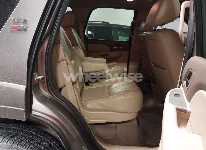 Photo 8 of 2012 Chevrolet Tahoe LT (VIN 1GNSKBE06CR160530)