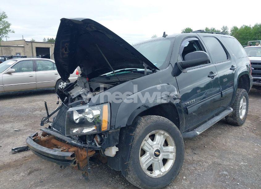 Photo 2 of 2012 Chevrolet Tahoe LT (VIN 1GNSKBE06CR202713)