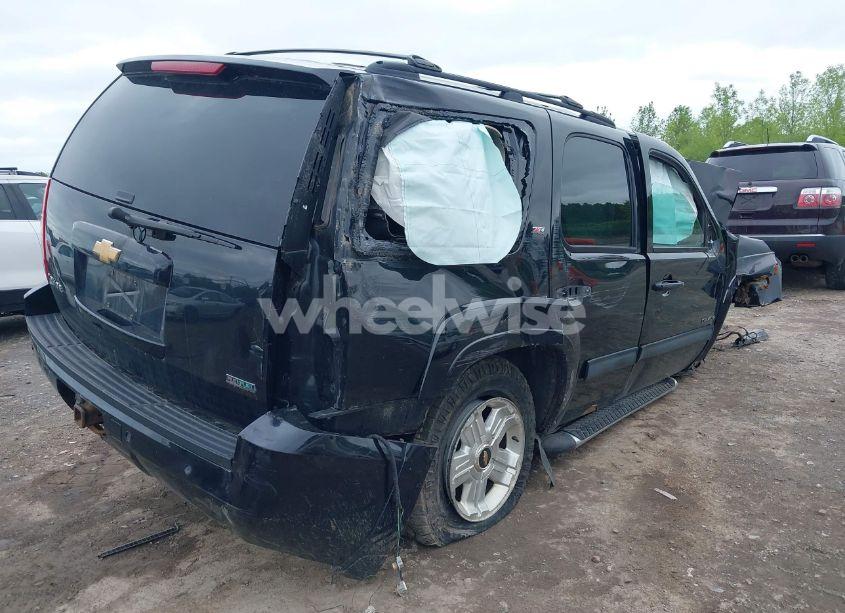 Photo 4 of 2012 Chevrolet Tahoe LT (VIN 1GNSKBE06CR202713)