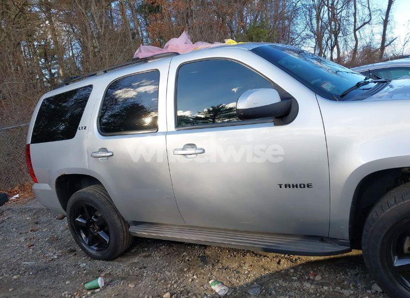 Photo 13 of 2012 Chevrolet Tahoe LT (VIN 1GNSKBE06CR212349)