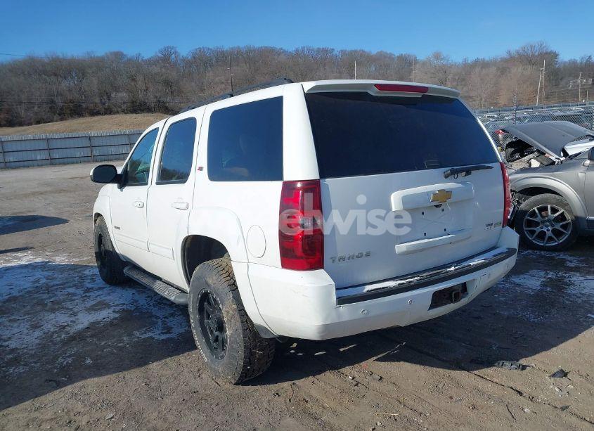 Photo 3 of 2012 Chevrolet Tahoe LT (VIN 1GNSKBE06CR262782)