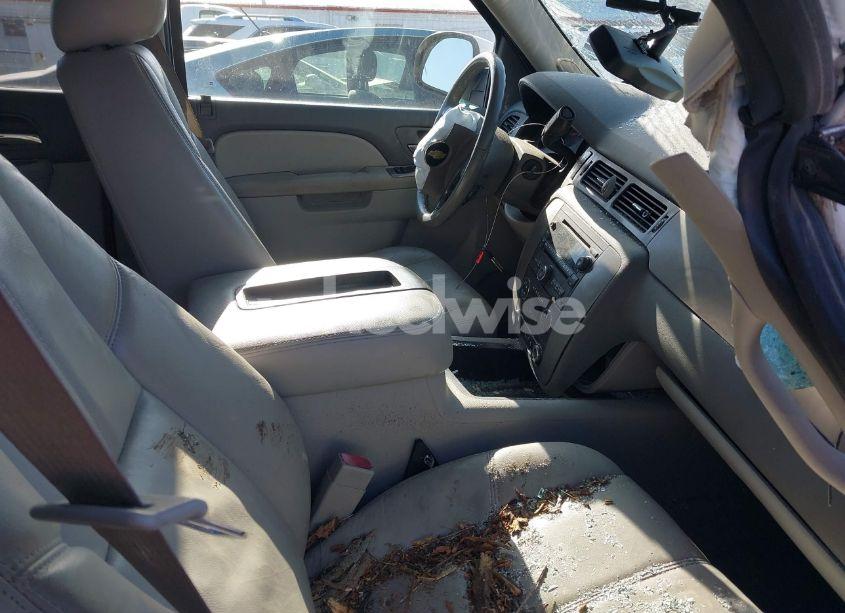 Photo 5 of 2012 Chevrolet Tahoe LT (VIN 1GNSKBE06CR262782)