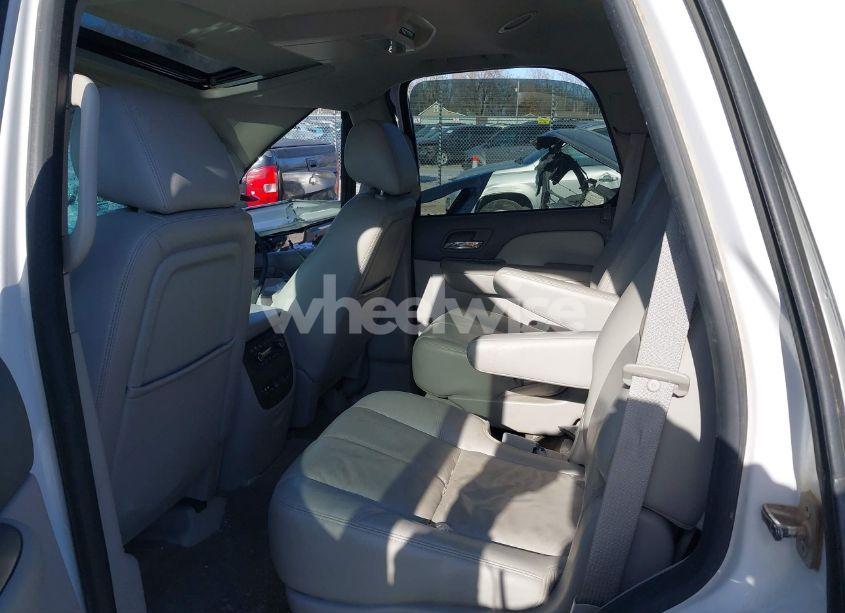 Photo 8 of 2012 Chevrolet Tahoe LT (VIN 1GNSKBE06CR262782)