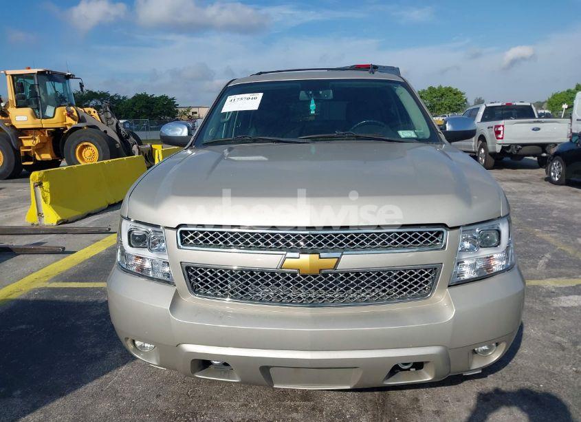 Photo 12 of 2013 Chevrolet Tahoe LT (VIN 1GNSKBE06DR127366)