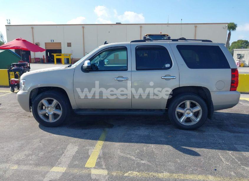 Photo 14 of 2013 Chevrolet Tahoe LT (VIN 1GNSKBE06DR127366)