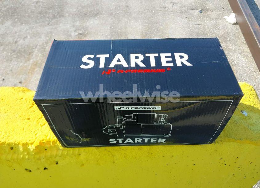 Photo 17 of 2013 Chevrolet Tahoe LT (VIN 1GNSKBE06DR127366)