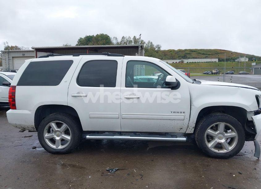 Photo 13 of 2013 Chevrolet Tahoe LT (VIN 1GNSKBE06DR239827)