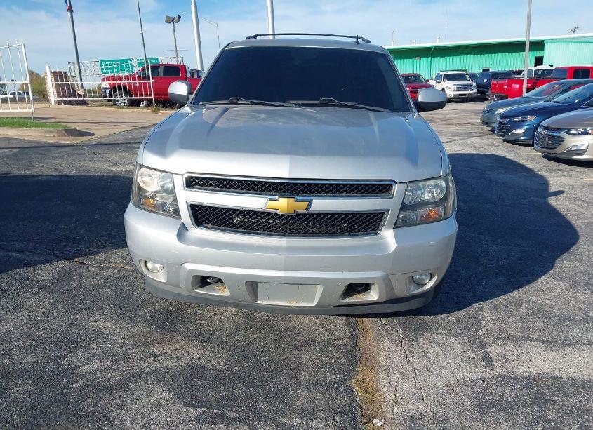 Photo 12 of 2013 Chevrolet Tahoe LT (VIN 1GNSKBE06DR248608)