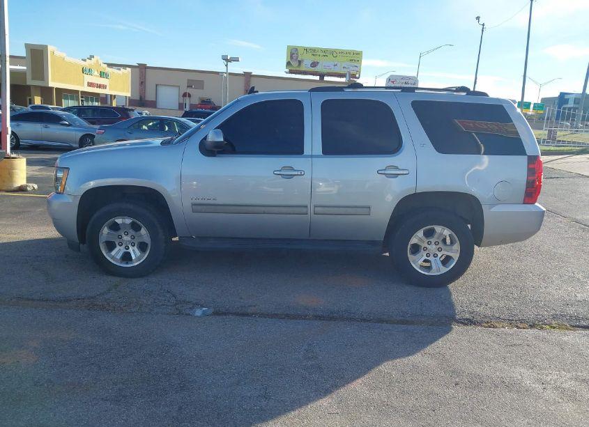 Photo 14 of 2013 Chevrolet Tahoe LT (VIN 1GNSKBE06DR248608)