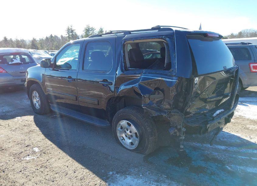 Photo 3 of 2011 Chevrolet Tahoe LT (VIN 1GNSKBE07BR227831)
