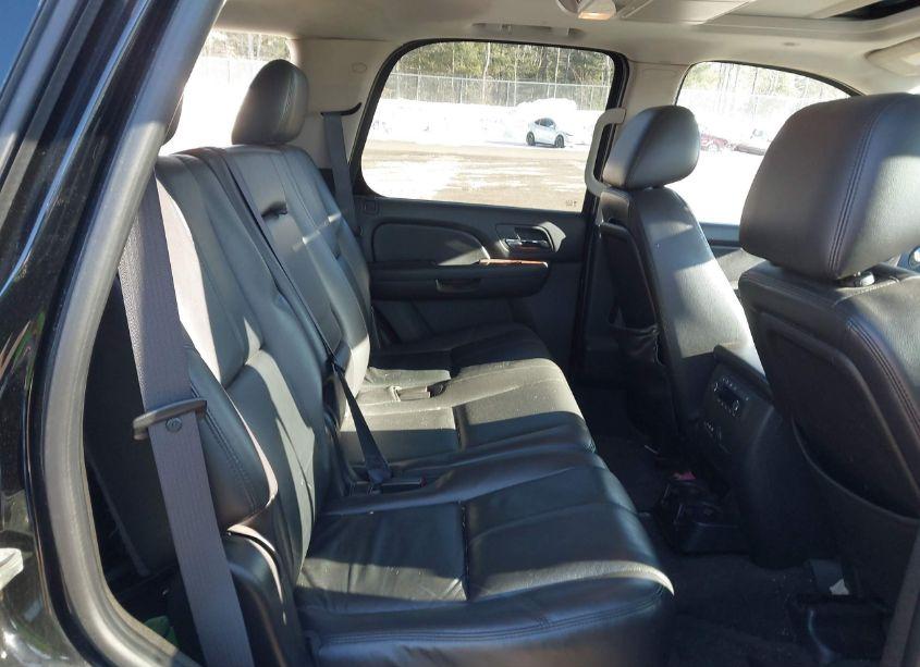 Photo 8 of 2011 Chevrolet Tahoe LT (VIN 1GNSKBE07BR227831)