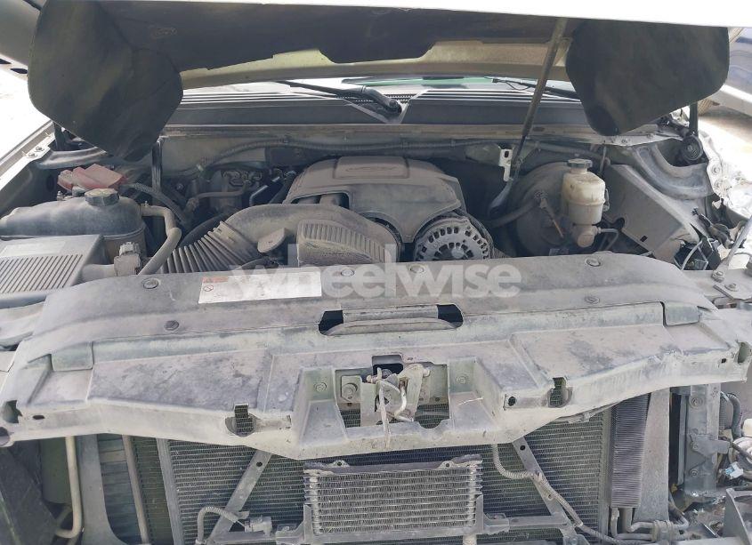 Photo 10 of 2011 Chevrolet Tahoe LT (VIN 1GNSKBE07BR271330)