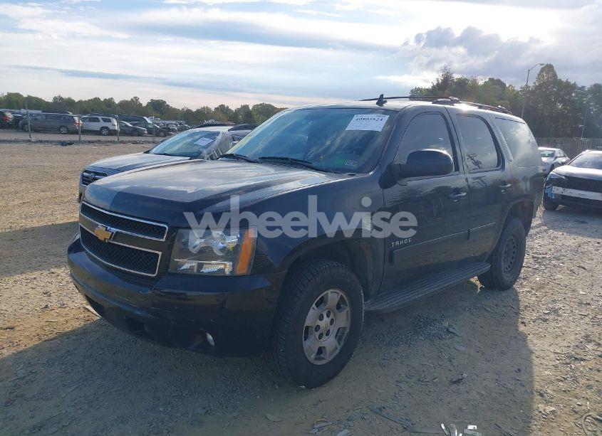 Photo 2 of 2012 Chevrolet Tahoe LT (VIN 1GNSKBE07CR278540)
