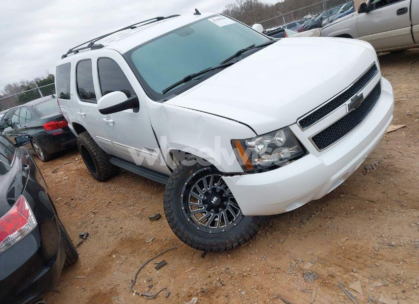 2013 Chevrolet Tahoe LT (VIN 1GNSKBE07DR200681) main photo