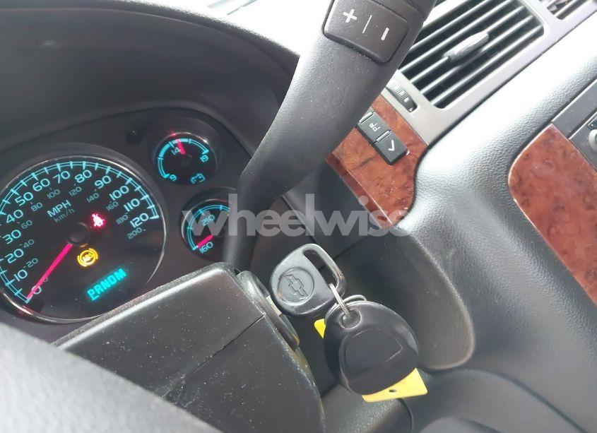 Photo 11 of 2013 Chevrolet Tahoe LT (VIN 1GNSKBE07DR200681)