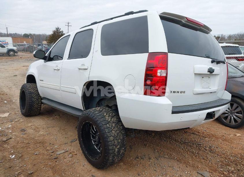 Photo 3 of 2013 Chevrolet Tahoe LT (VIN 1GNSKBE07DR200681)