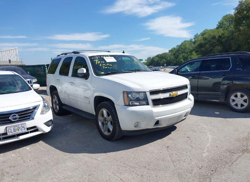 2013 Chevrolet Tahoe LT (VIN 1GNSKBE07DR316253) main photo