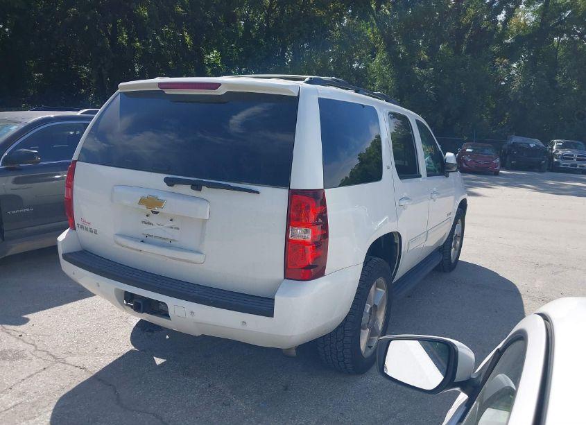 Photo 4 of 2013 Chevrolet Tahoe LT (VIN 1GNSKBE07DR316253)
