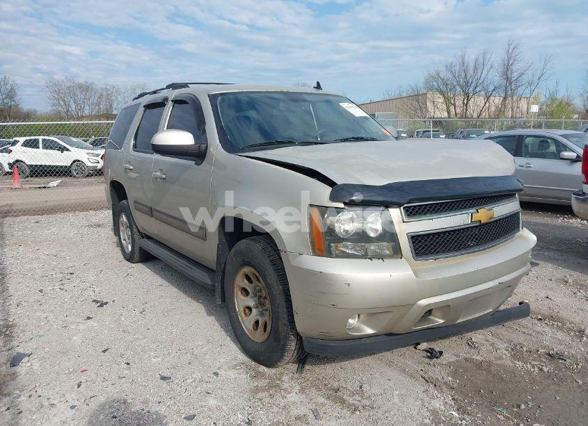 2014 Chevrolet Tahoe LT (VIN 1GNSKBE07ER199226) main photo