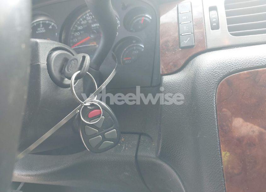 Photo 11 of 2014 Chevrolet Tahoe LT (VIN 1GNSKBE07ER199226)