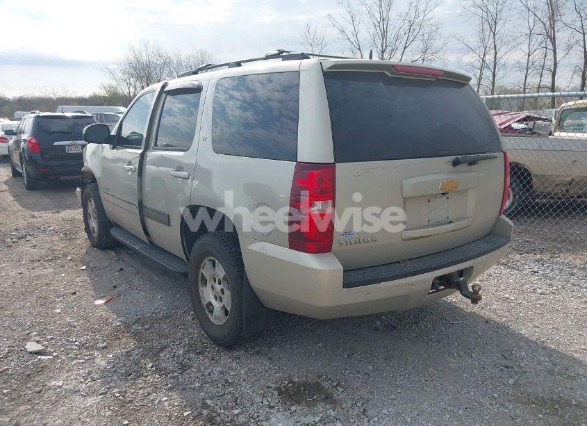 Photo 3 of 2014 Chevrolet Tahoe LT (VIN 1GNSKBE07ER199226)