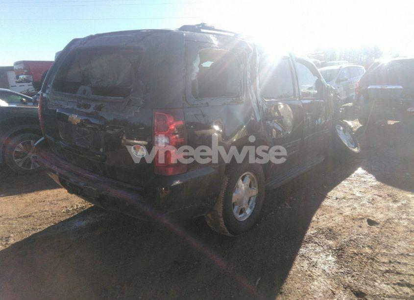 Photo 4 of 2014 Chevrolet Tahoe LT (VIN 1GNSKBE07ER229177)