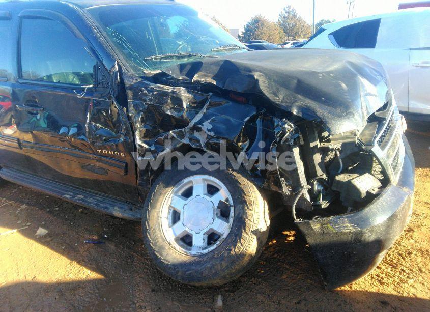 Photo 6 of 2014 Chevrolet Tahoe LT (VIN 1GNSKBE07ER229177)