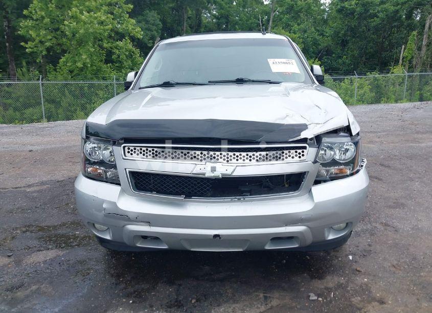 Photo 12 of 2011 Chevrolet Tahoe LT (VIN 1GNSKBE08BR123400)