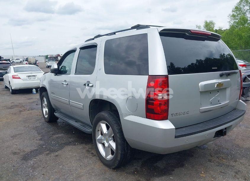 Photo 3 of 2011 Chevrolet Tahoe LT (VIN 1GNSKBE08BR123400)