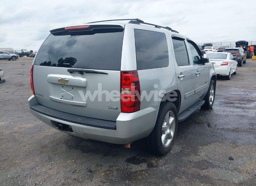 Photo 4 of 2011 Chevrolet Tahoe LT (VIN 1GNSKBE08BR123400)