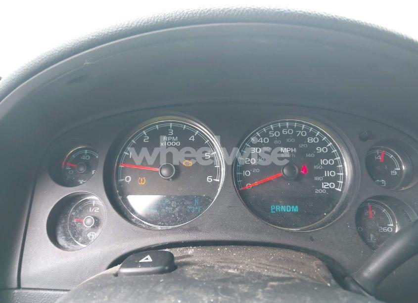 Photo 7 of 2011 Chevrolet Tahoe LT (VIN 1GNSKBE08BR123400)