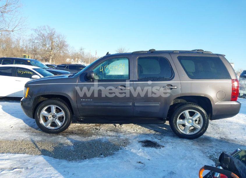 Photo 14 of 2011 Chevrolet Tahoe LT (VIN 1GNSKBE08BR161970)