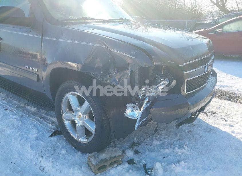 Photo 6 of 2011 Chevrolet Tahoe LT (VIN 1GNSKBE08BR161970)