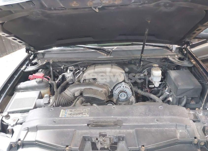 Photo 10 of 2011 Chevrolet Tahoe LT (VIN 1GNSKBE08BR180258)