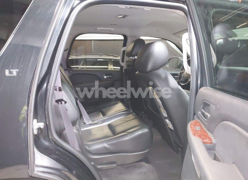 Photo 8 of 2011 Chevrolet Tahoe LT (VIN 1GNSKBE08BR180258)