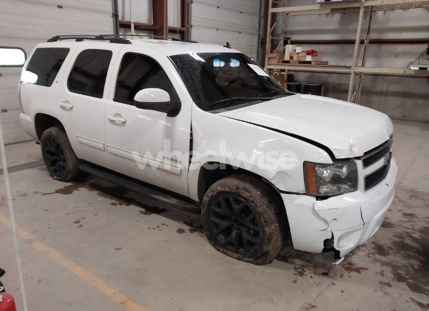 2011 Chevrolet Tahoe LT (VIN 1GNSKBE08BR210570) main photo