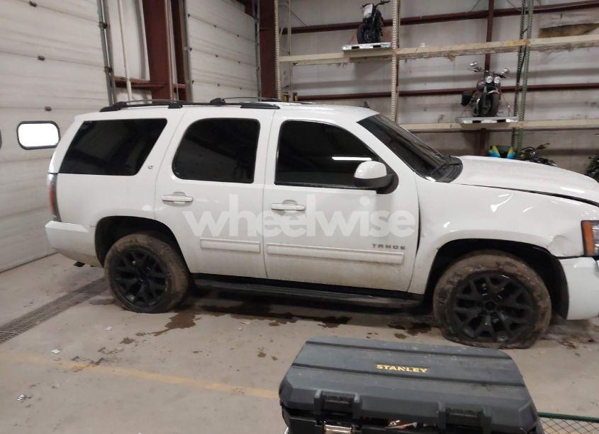 Photo 13 of 2011 Chevrolet Tahoe LT (VIN 1GNSKBE08BR210570)