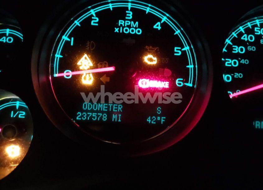 Photo 15 of 2011 Chevrolet Tahoe LT (VIN 1GNSKBE08BR210570)