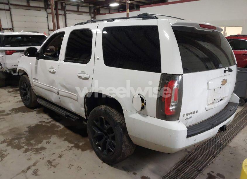 Photo 3 of 2011 Chevrolet Tahoe LT (VIN 1GNSKBE08BR210570)