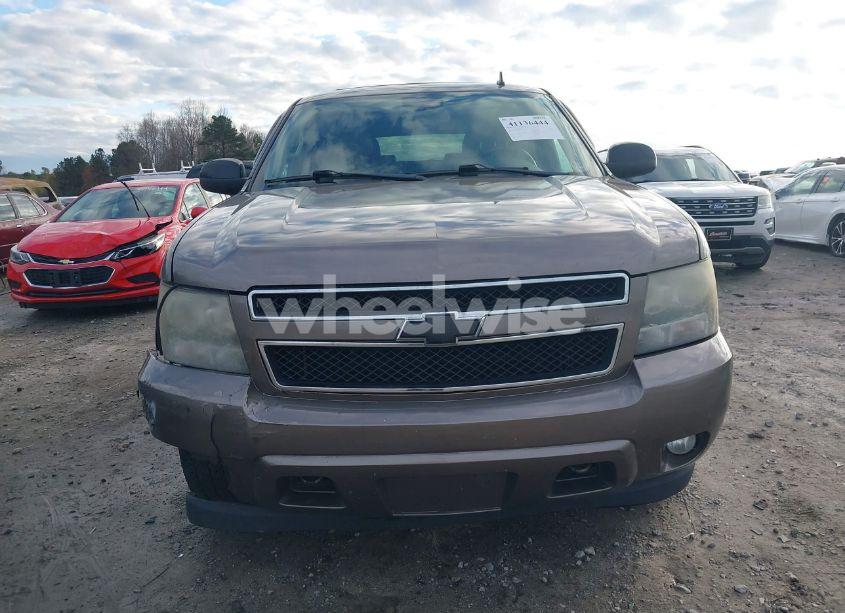 Photo 12 of 2011 Chevrolet Tahoe LT (VIN 1GNSKBE08BR233055)