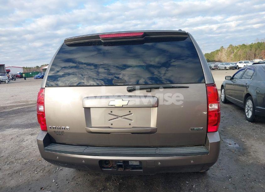 Photo 16 of 2011 Chevrolet Tahoe LT (VIN 1GNSKBE08BR233055)