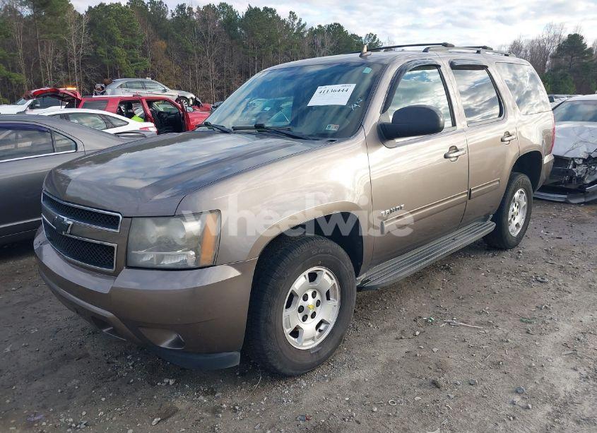 Photo 2 of 2011 Chevrolet Tahoe LT (VIN 1GNSKBE08BR233055)