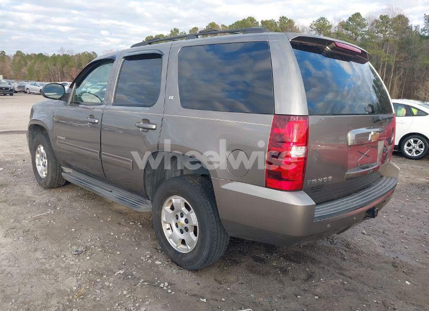 Photo 3 of 2011 Chevrolet Tahoe LT (VIN 1GNSKBE08BR233055)