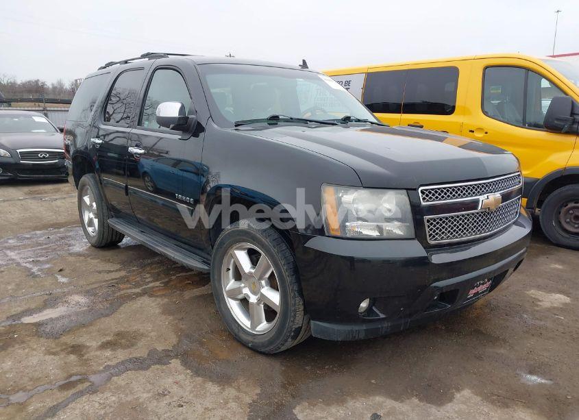 2011 Chevrolet Tahoe LT (VIN 1GNSKBE08BR285916) main photo