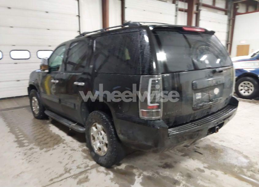 Photo 3 of 2012 Chevrolet Tahoe LT (VIN 1GNSKBE08CR127917)