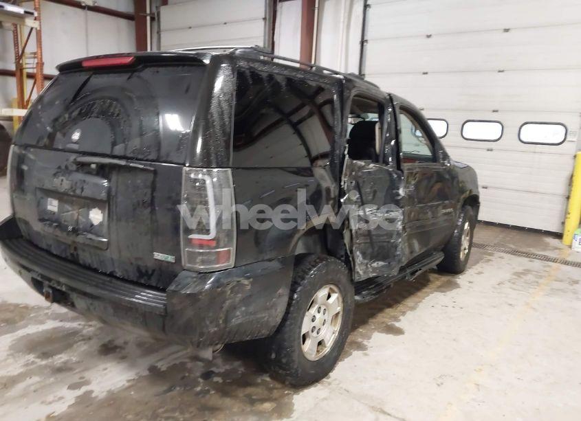 Photo 4 of 2012 Chevrolet Tahoe LT (VIN 1GNSKBE08CR127917)