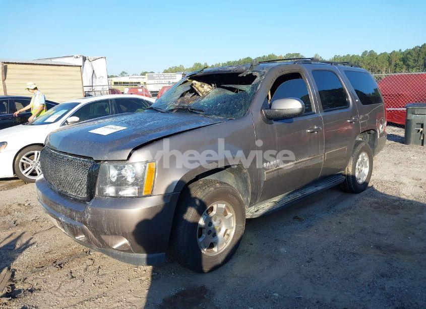 Photo 2 of 2012 Chevrolet Tahoe LT (VIN 1GNSKBE08CR293256)