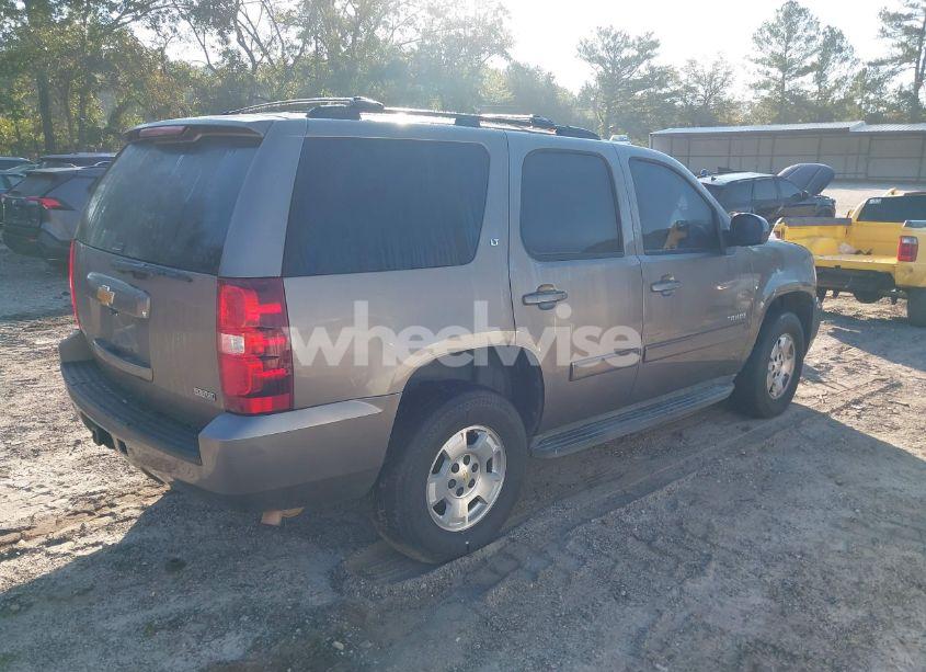 Photo 4 of 2012 Chevrolet Tahoe LT (VIN 1GNSKBE08CR293256)
